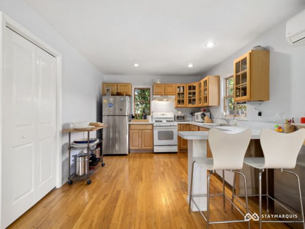 Hamptons Home 1020872