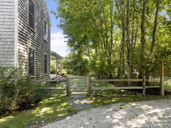 Hamptons Home 1020872