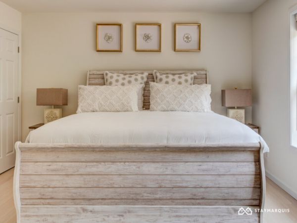 Hamptons Home 1020874