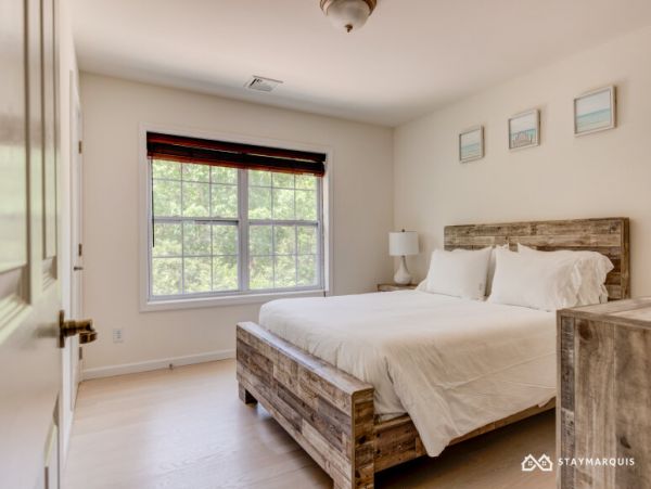 Hamptons Home 1020874