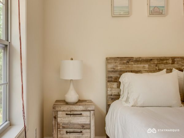 Hamptons Home 1020874