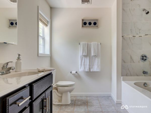 Hamptons Home 1020874