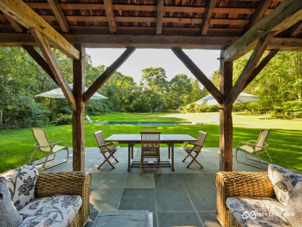 Hamptons Home 1020875