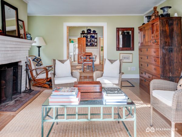 Hamptons Home 1020875