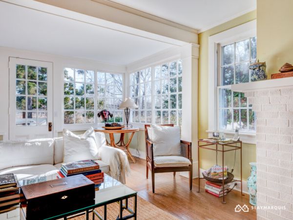 Hamptons Home 1020875