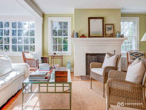 Hamptons Home 1020875