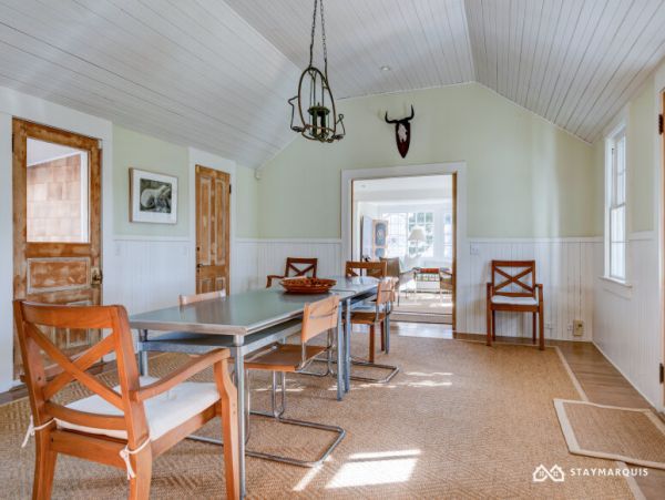 Hamptons Home 1020875