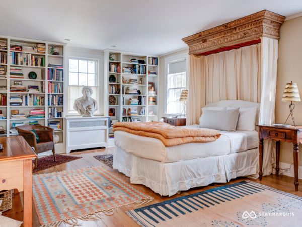 Hamptons Home 1020875