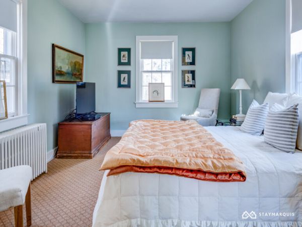 Hamptons Home 1020875