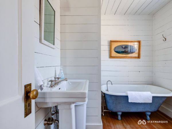 Hamptons Home 1020875