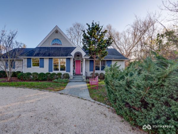 Hamptons Home 1020876