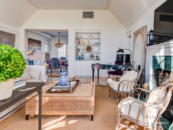 Hamptons Home 1020876