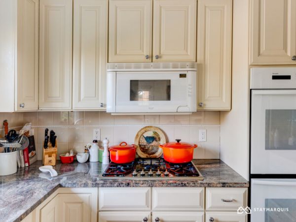 Hamptons Home 1020876