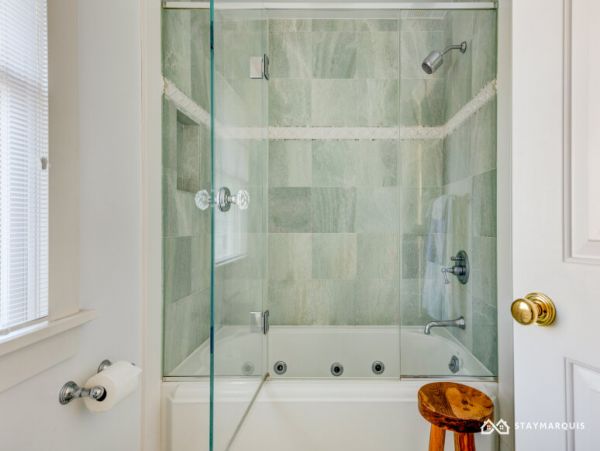 Hamptons Home 1020876