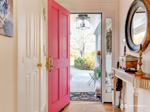 Hamptons Home 1020876