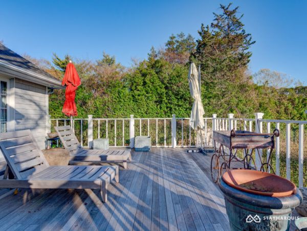 Hamptons Home 1020876