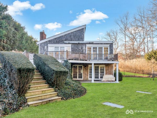 Hamptons Home 1020878