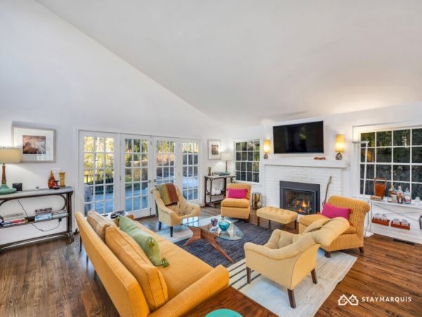 Hamptons Home 1020878