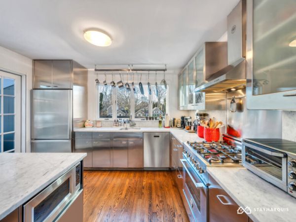 Hamptons Home 1020878