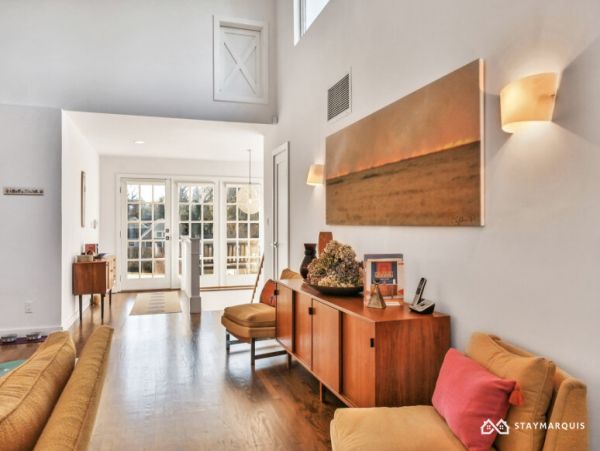 Hamptons Home 1020878