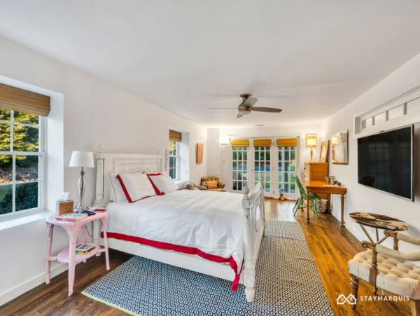 Hamptons Home 1020878