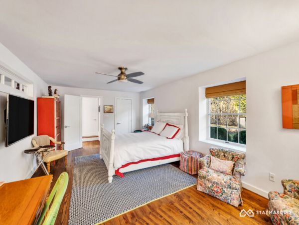 Hamptons Home 1020878