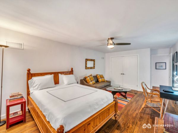 Hamptons Home 1020878
