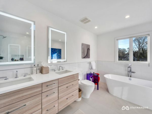 Hamptons Home 1020878