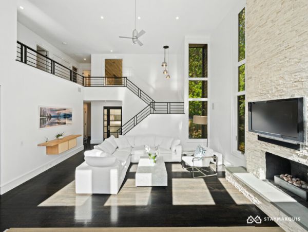 Hamptons Home 1020881