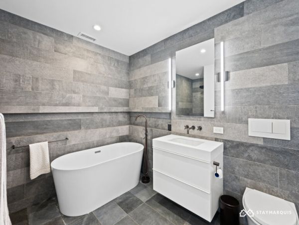 Hamptons Home 1020881