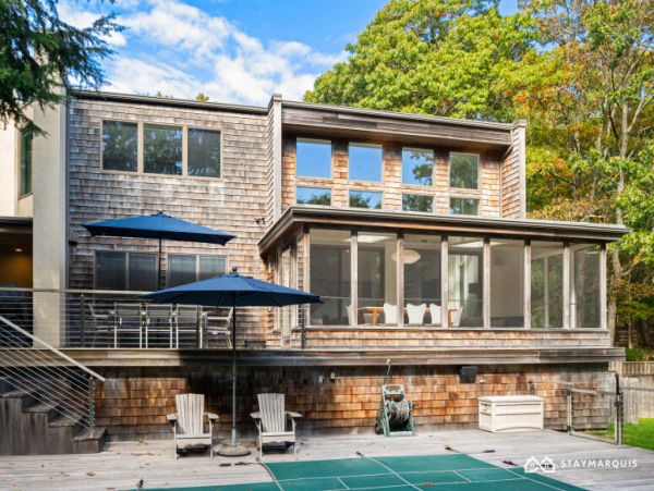 Hamptons Home 1020881