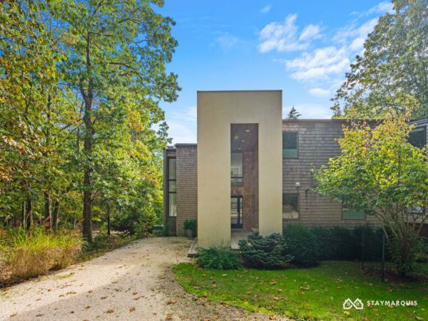Hamptons Home 1020881