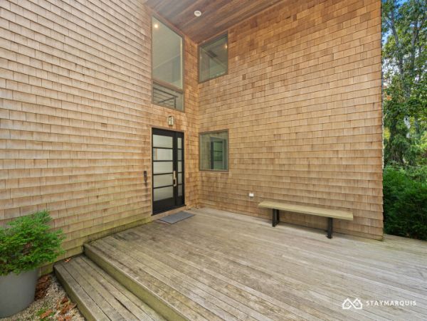 Hamptons Home 1020881