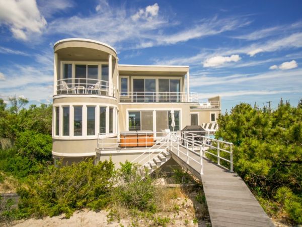 Hamptons Home 1020882