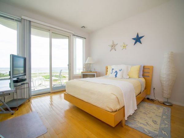 Hamptons Home 1020882
