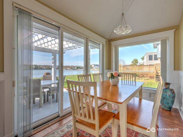 Hamptons Home 1020884