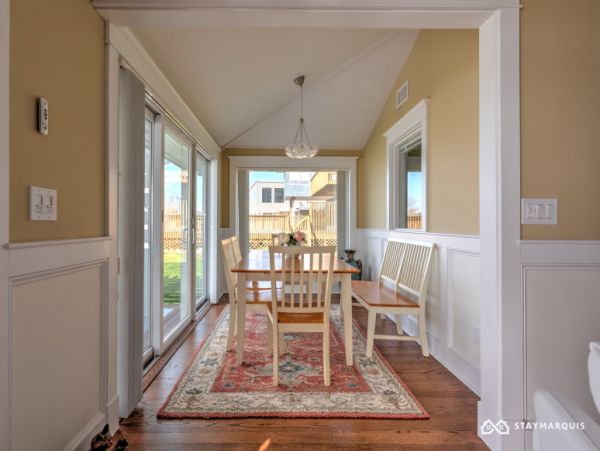Hamptons Home 1020884