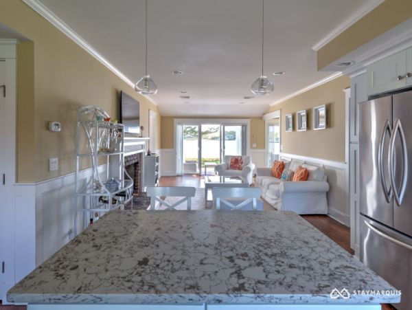 Hamptons Home 1020884
