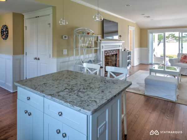 Hamptons Home 1020884