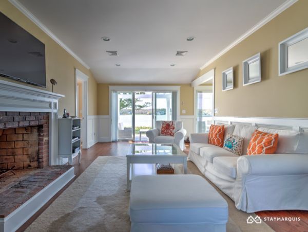 Hamptons Home 1020884
