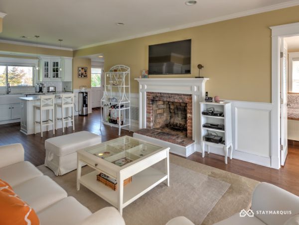 Hamptons Home 1020884