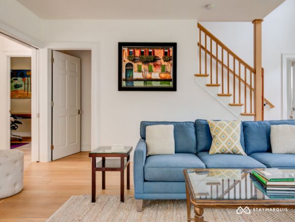 Hamptons Home 1020886