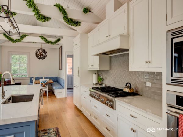 Hamptons Home 1020886