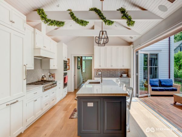 Hamptons Home 1020886
