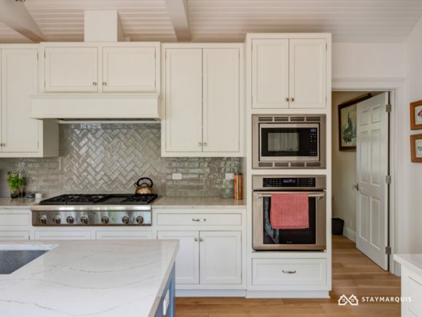 Hamptons Home 1020886