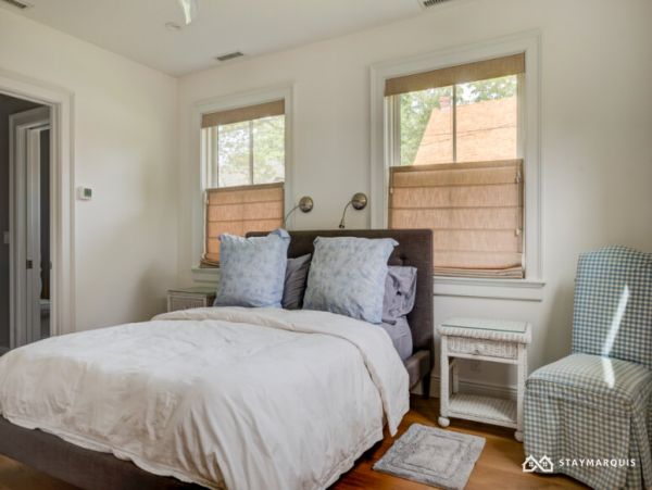 Hamptons Home 1020886