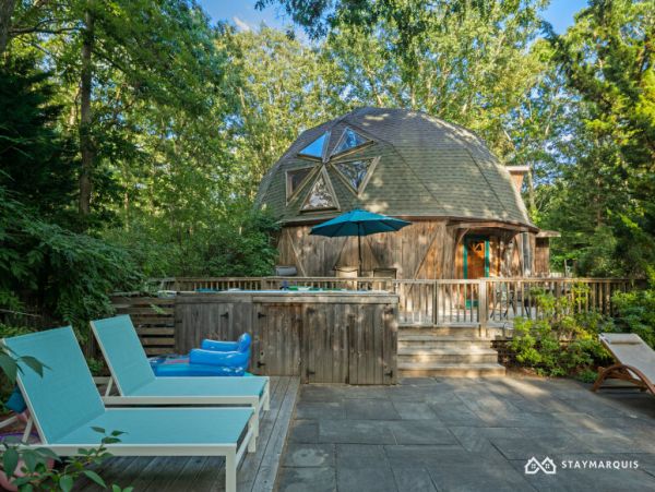 Hamptons Home 1020889