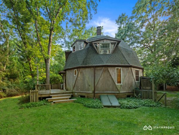 Hamptons Home 1020889