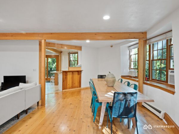 Hamptons Home 1020889