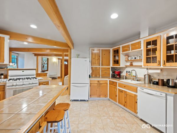 Hamptons Home 1020889